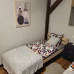 Hostel Lemuria Przytulny Pokój Chojnowska