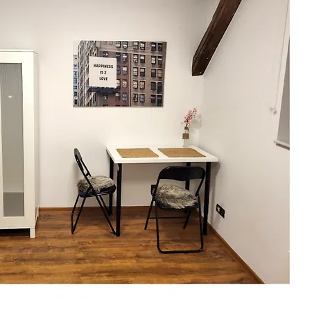 Hostel Lemuria Przytulny Chojnowska *