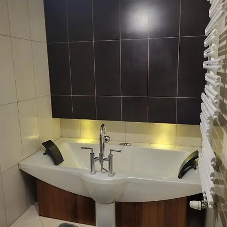 Lemuria Przytulny Pokój Chojnowska Hostal Legnica