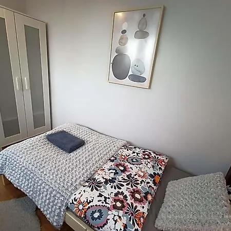 Lemuria Przytulny Pokój Chojnowska Hostal