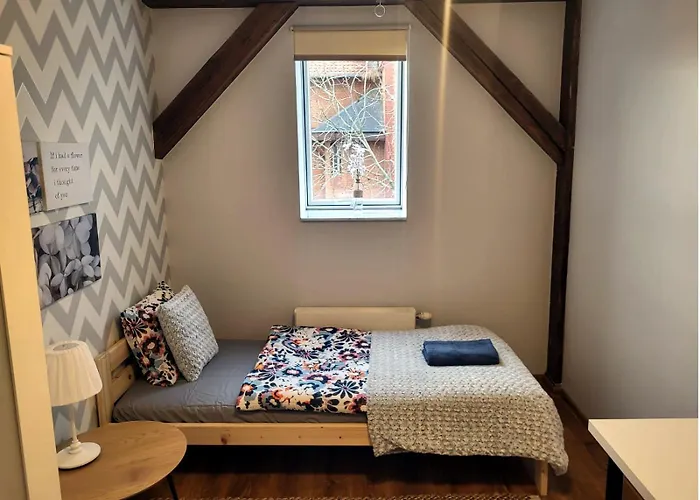 Hostel Lemuria Przytulny Pokój Chojnowska *