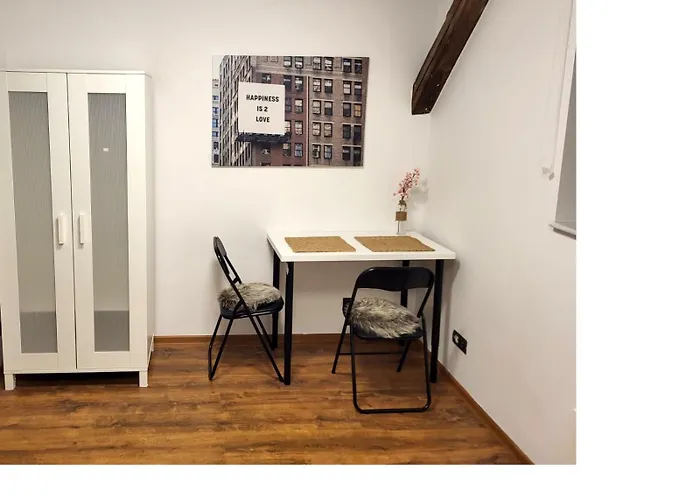 ホステル Lemuria Przytulny Chojnowska *